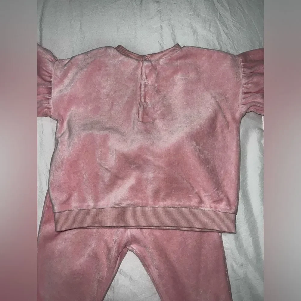 BLOOMIE’S BABY VELOUR OUTFIT 6/12M